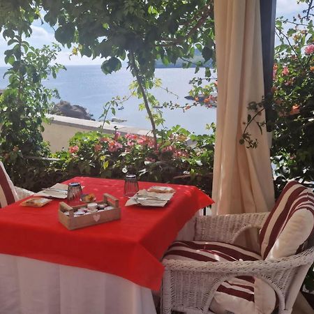 Hotel Villa Iulia Вентотене Екстериор снимка