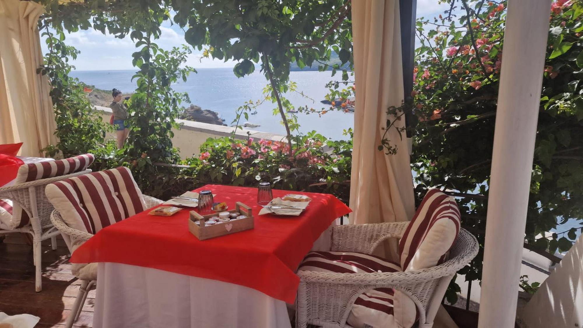 Hotel Villa Iulia Вентотене Екстериор снимка