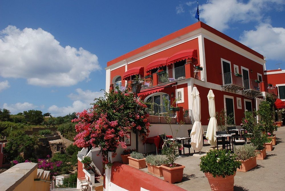 Hotel Villa Iulia Вентотене Екстериор снимка
